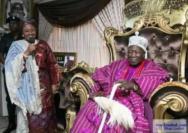 Photo: Wife Of The President, Mrs Aisha Buhari, Visits Olubadan Of Ibadan In His Palace